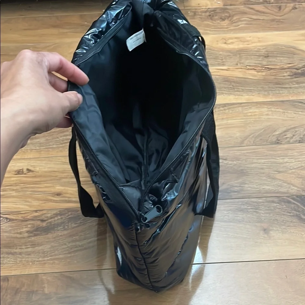 NWOT Shiny Black Glossy Puffer Tote Bag. Zipper, Double Shoulder Straps